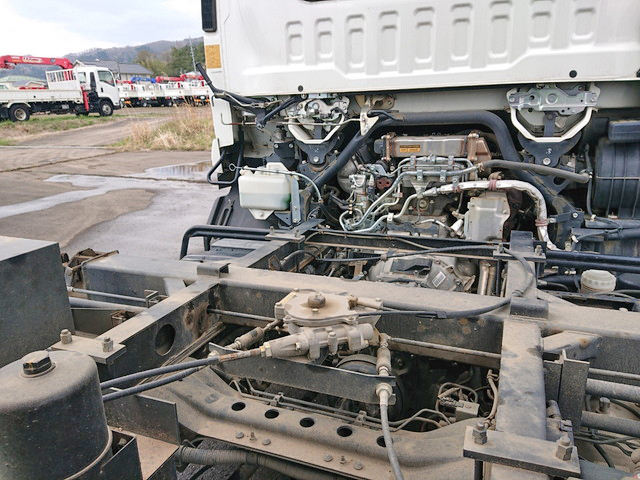 いすゞフォワード三転ダンプ中型（4t）[写真24]