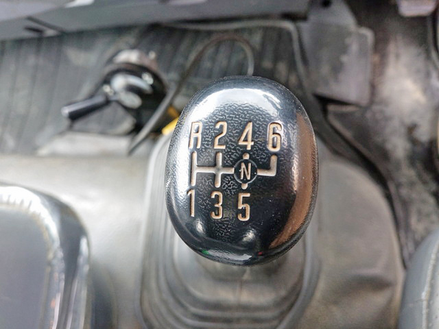 いすゞフォワード三転ダンプ中型（4t）[写真37]