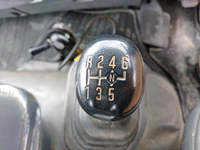 いすゞフォワード三転ダンプ中型（4t）[写真37]