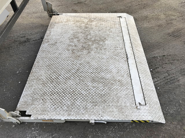 三菱ふそうキャンター冷凍車（冷蔵車）小型（2t・3t）[写真13]