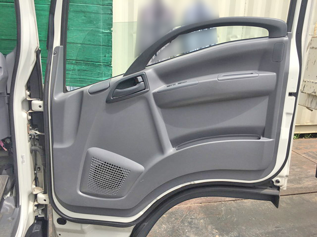 いすゞエルフ冷凍車（冷蔵車）小型（2t・3t）[写真29]