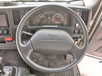 いすゞエルフ冷凍車（冷蔵車）小型（2t・3t）[写真33]