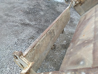 いすゞフォワード三転ダンプ中型（4t）[写真15]