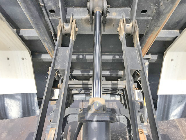 いすゞフォワードダンプ中型（4t）[写真15]