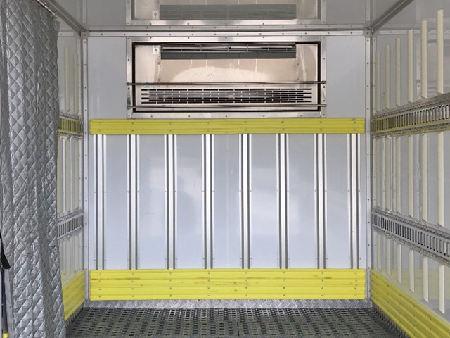 三菱ふそうキャンター冷凍車（冷蔵車）小型（2t・3t）[写真12]