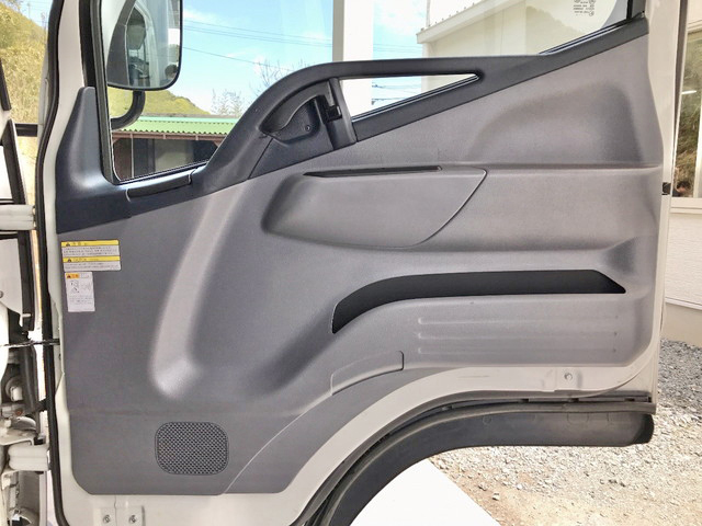 三菱ふそうキャンター冷凍車（冷蔵車）小型（2t・3t）[写真27]