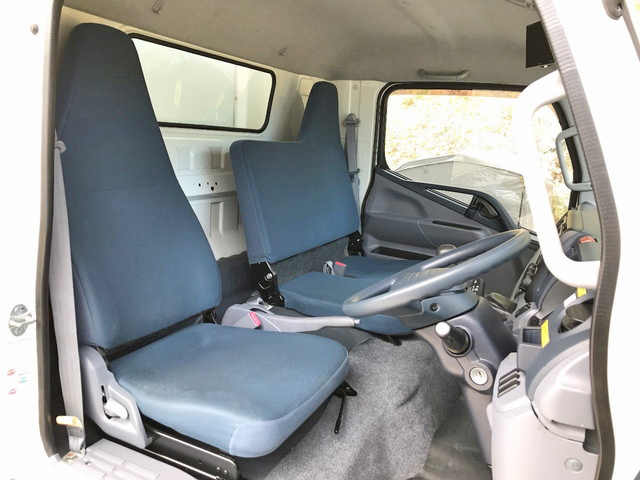 三菱ふそうキャンター冷凍車（冷蔵車）小型（2t・3t）[写真28]