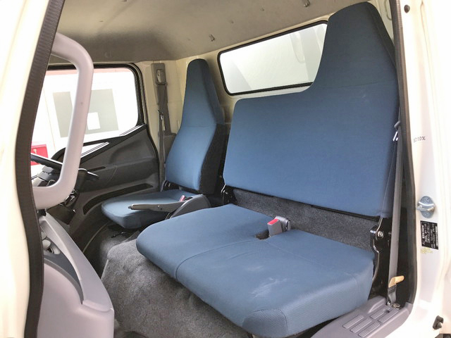 三菱ふそうキャンター冷凍車（冷蔵車）小型（2t・3t）[写真29]