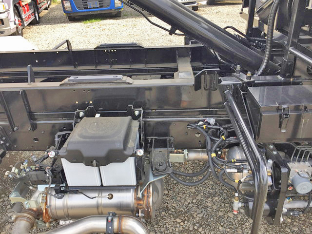 日野レンジャーアームロール中型（4t）[写真25]