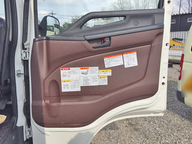 日野レンジャーアームロール中型（4t）[写真30]