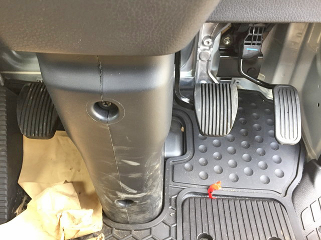 日野レンジャーアームロール中型（4t）[写真38]