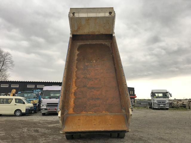 三菱ふそうスーパーグレートダンプ大型（10t）[写真12]