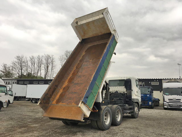 三菱ふそうスーパーグレートダンプ大型（10t）[写真13]