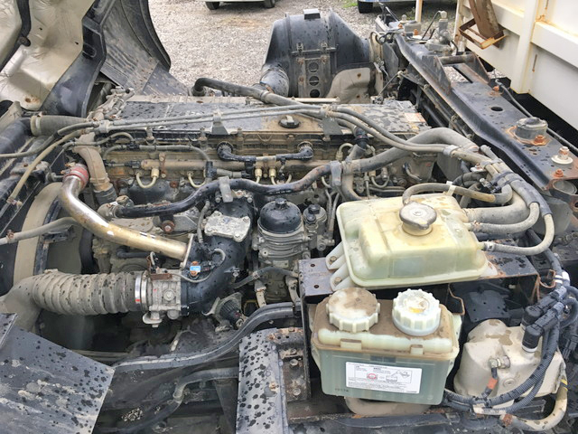 三菱ふそうスーパーグレートダンプ大型（10t）[写真25]