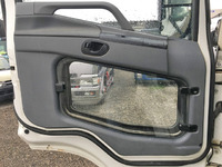 三菱ふそうスーパーグレートダンプ大型（10t）[写真28]