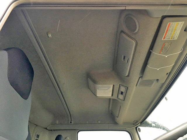 三菱ふそうスーパーグレートダンプ大型（10t）[写真35]