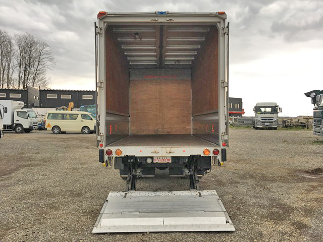 いすゞエルフアルミウイング小型（2t・3t）[写真12]