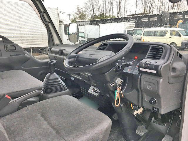 いすゞエルフアルミウイング小型（2t・3t）[写真33]