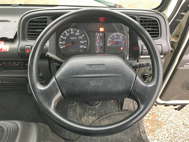 いすゞエルフアルミウイング小型（2t・3t）[写真36]