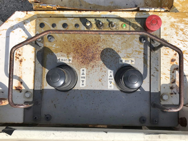 いすゞエルフ高所作業車小型（2t・3t）[写真17]