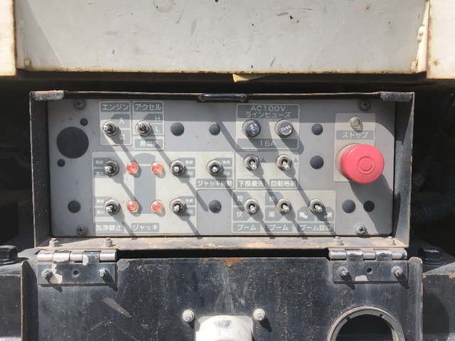 いすゞエルフ高所作業車小型（2t・3t）[写真18]