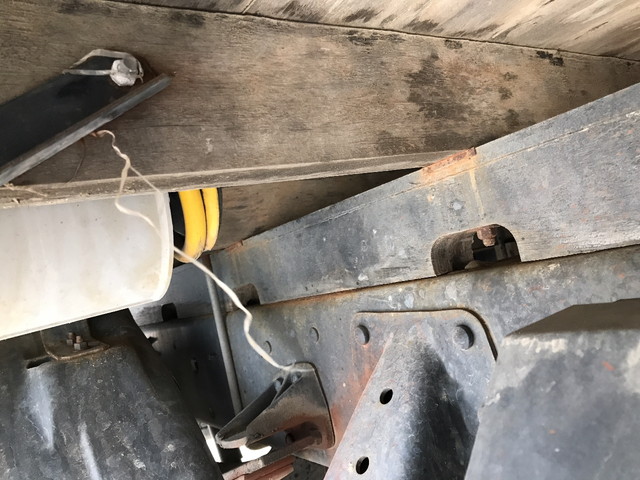 日野レンジャーユニック4段中型（4t）[写真22]