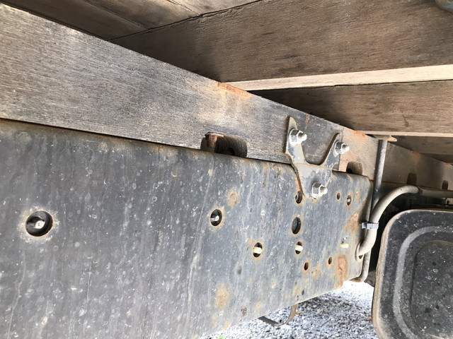 日野レンジャーユニック4段中型（4t）[写真23]