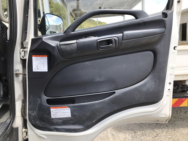 日野レンジャーユニック4段中型（4t）[写真30]