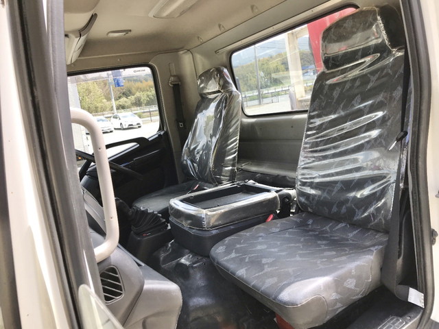 日野レンジャーユニック4段中型（4t）[写真32]