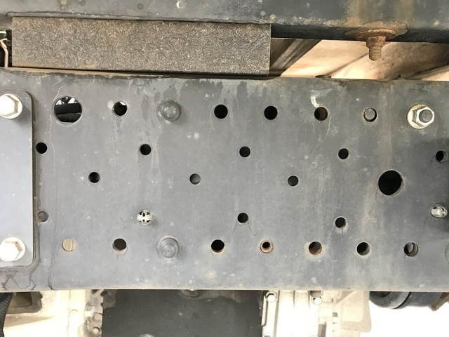 いすゞエルフ平ボディ小型（2t・3t）[写真19]