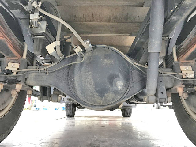 いすゞエルフ平ボディ小型（2t・3t）[写真24]