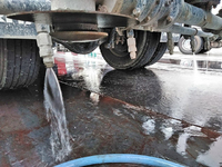 いすゞエルフ散水車小型（2t・3t）[写真12]