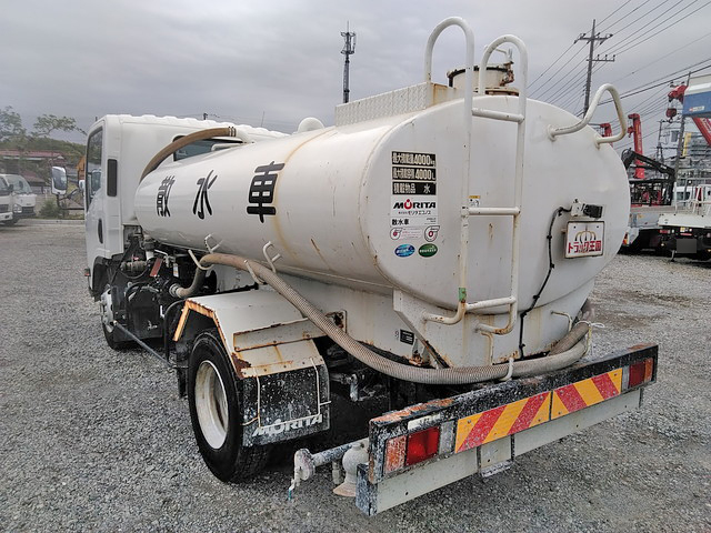 いすゞエルフ散水車小型（2t・3t）[写真04]