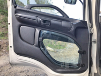 日野レンジャー平ボディ中型（4t）[写真25]