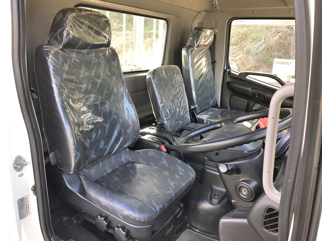 日野レンジャー平ボディ中型（4t）[写真27]