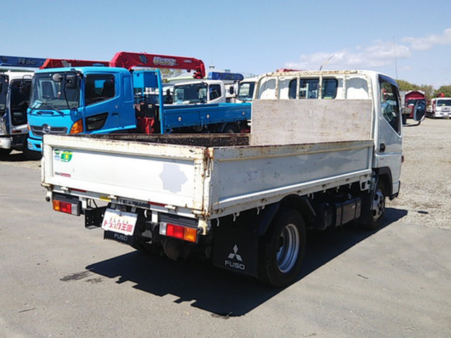 三菱ふそうキャンター平ボディ小型（2t・3t）[写真02]