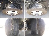 三菱ふそうキャンター平ボディ小型（2t・3t）[写真20]