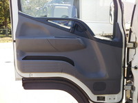 三菱ふそうキャンター平ボディ小型（2t・3t）[写真24]