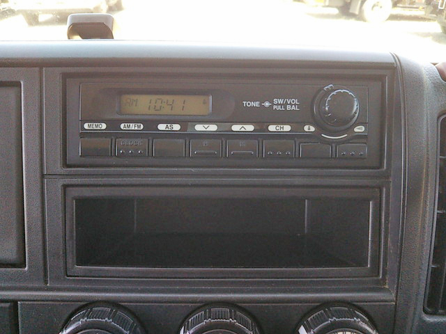 三菱ふそうキャンター平ボディ小型（2t・3t）[写真35]