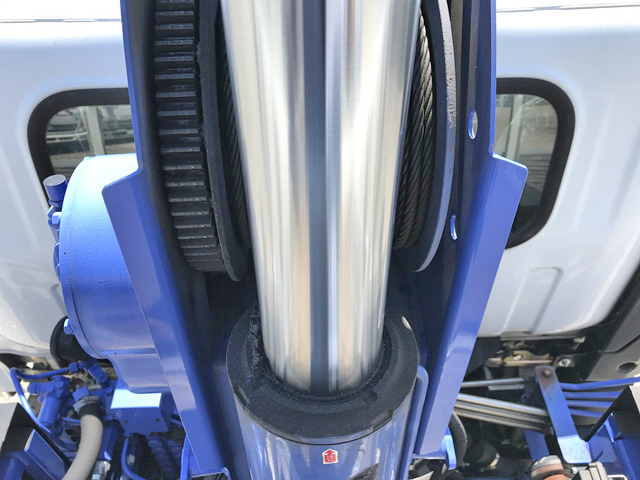 いすゞエルフクレーン3段小型（2t・3t）[写真17]