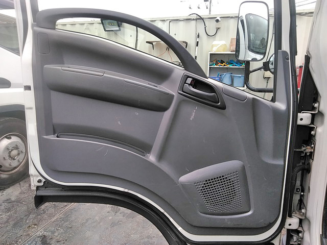 いすゞエルフクレーン3段小型（2t・3t）[写真31]