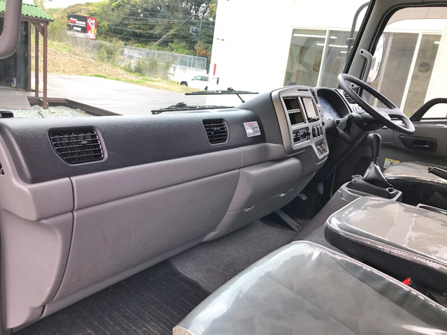 UDトラックスコンドルアルミバン中型（4t）[写真32]