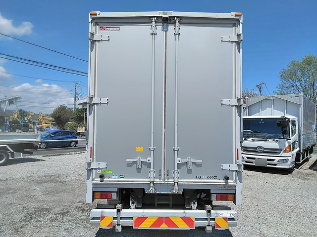 三菱ふそうキャンターアルミウイング小型（2t・3t）[写真10]