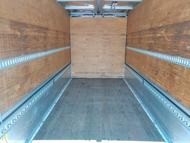 三菱ふそうキャンターアルミウイング小型（2t・3t）[写真12]