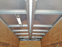 三菱ふそうキャンターアルミウイング小型（2t・3t）[写真13]