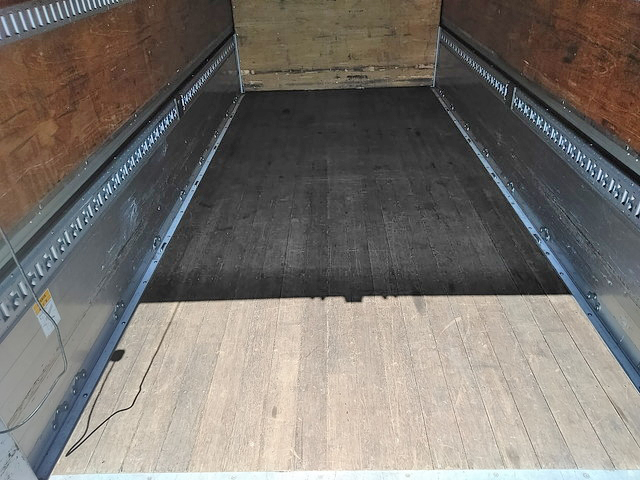 三菱ふそうキャンターアルミウイング小型（2t・3t）[写真14]