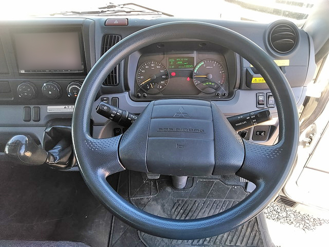 三菱ふそうキャンターアルミウイング小型（2t・3t）[写真37]