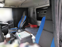 いすゞギガアルミウイング大型（10t）[写真20]