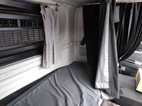 いすゞギガアルミウイング大型（10t）[写真23]