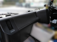 いすゞギガアルミウイング大型（10t）[写真24]